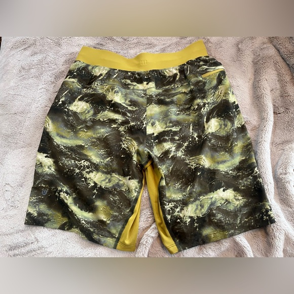 Men's Lululemon T.H.E Linerless Short 9” - Picture 6 of 9